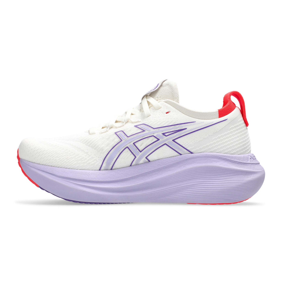 Medial view of the right shoe from a pair of ASICS Women's Gel-Nimbus 27 Tokyo Running Shoes in the Cream/Edo Purple colourway. (8720464216226)