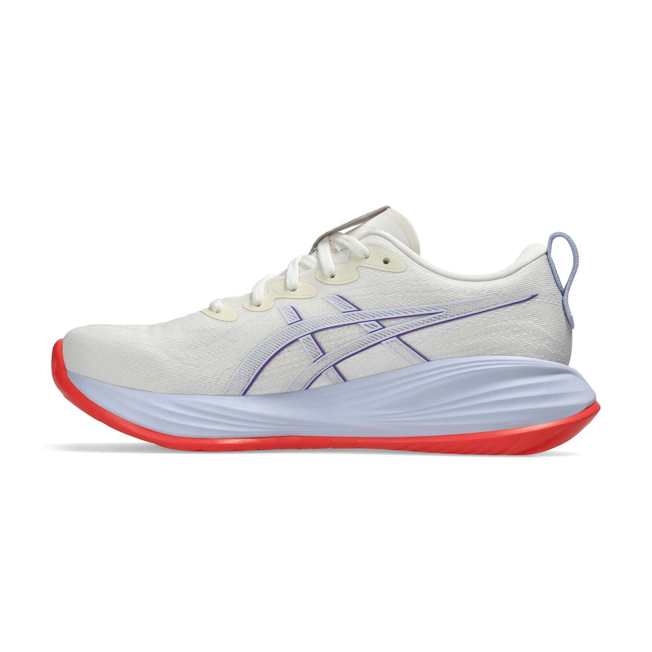 Medial view of the right shoe from a pair of ASICS Women's Gel-Cumulus 27 Tokyo Running Shoes in the Cream/Edo Purple colourway. (8720465461410)