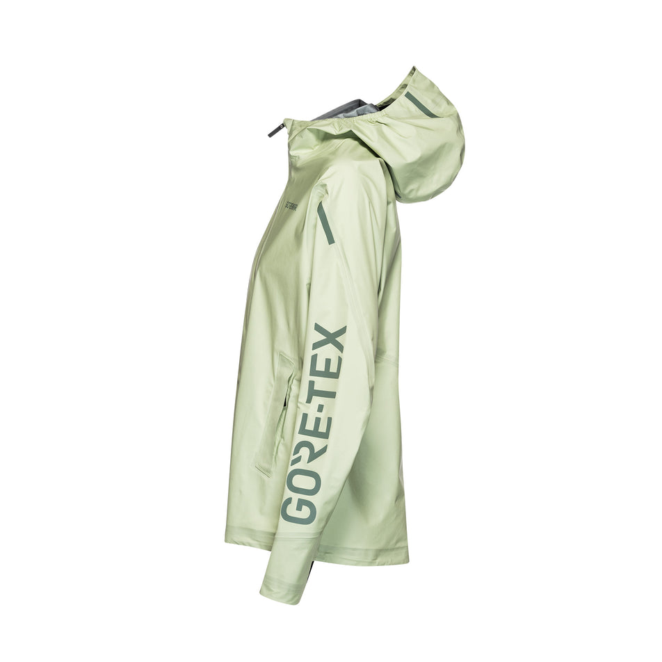Side view of the GOREWEAR Women's Concurve GORE-TEX Logo Jacket in the Spring Green/Slate Green colourway.