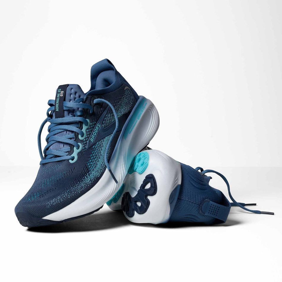 A pair of Brooks Men's Adrenaline GTS 25 2E Running Shoes in the Spellbound/Moonlight/Ipanema colourway.