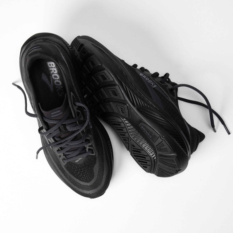 A pair of Brooks Women's Ghost 18 Running Shoes in the Black/Black/Ebony colourway.