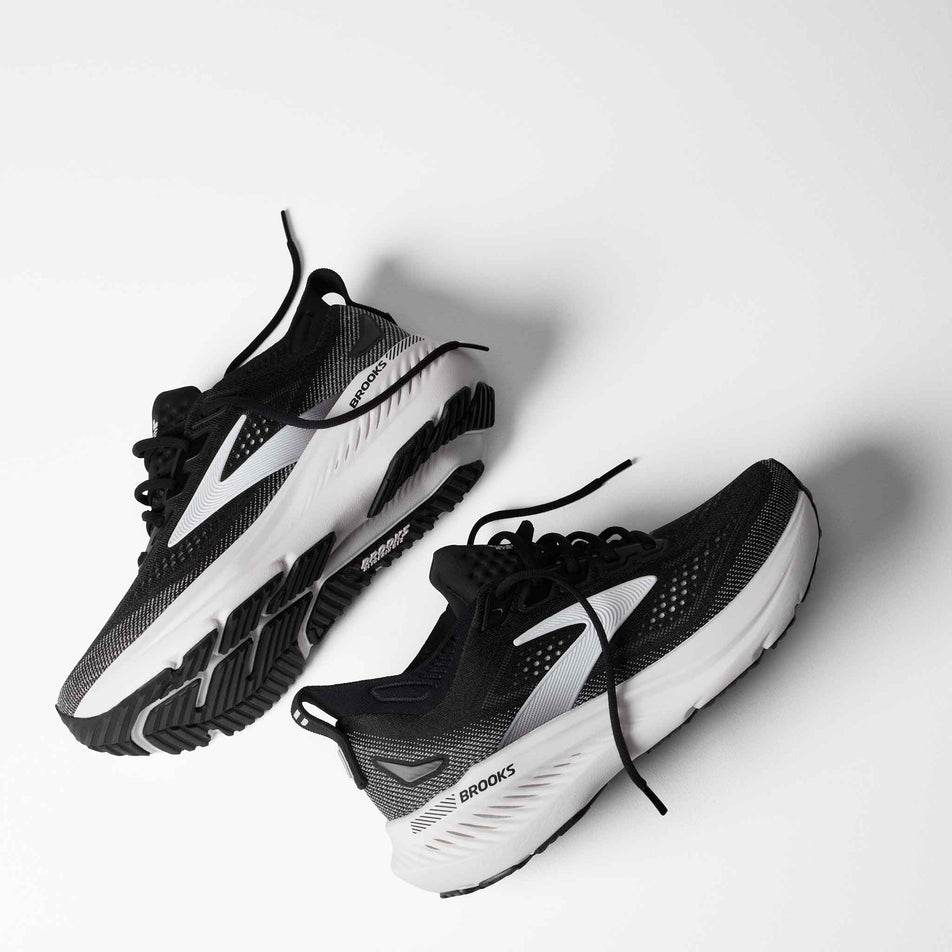 A pair of Brooks Women's Glycerin GTS 23 1D Running Shoes in the Black/Grey/White colourway.