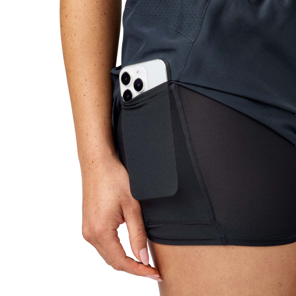 The stash pocket on the side of the inner short of the Brooks Women's Dash 2-in-1 Short in the Black colourway.