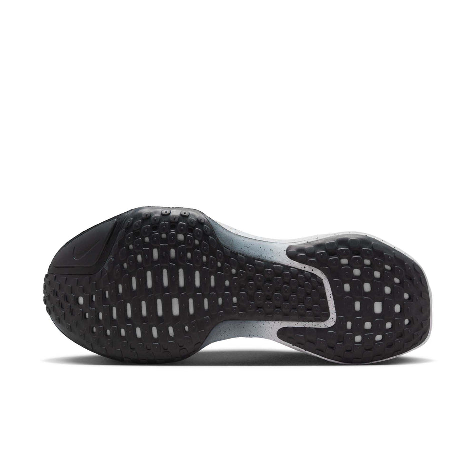 Outsole of the left shoe from a pair of Nike Men's Invincible 3 Road Running Shoes in the Black/White colourway (8213378465954)