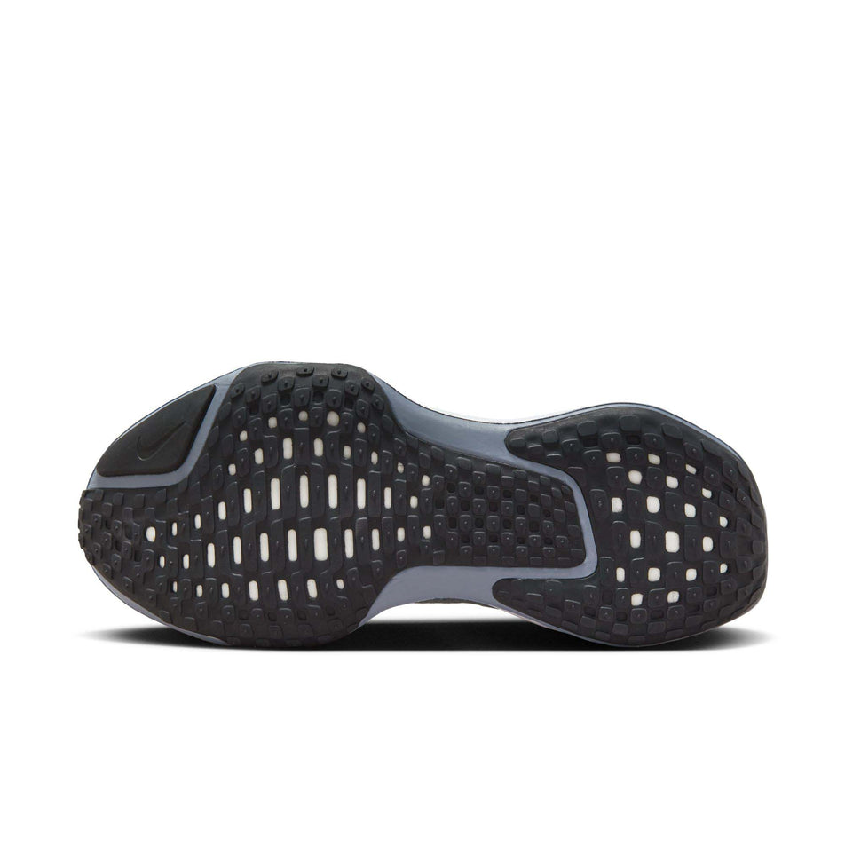 Outsole of the left shoe from a pair of Nike  Women's Invincible 3 Road Running Shoes in the Ashen Slate/Metallic Gold-Diffused Blue colourway (8070590333090)