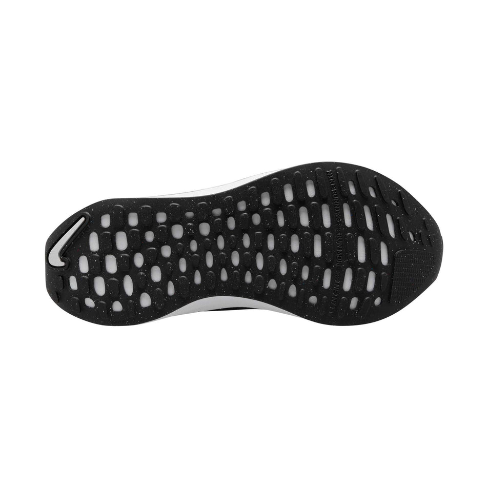 Outsole of the right shoe from a pair of Nike Women's Infinity RN 4 Road Running Shoes in the Black/White-Dark Grey colourway (7979380277410)