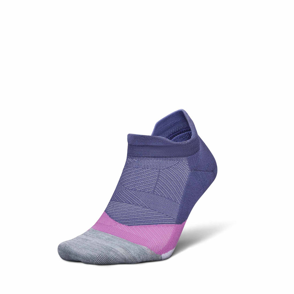 Lateral view of the left sock from a pair of Feetures Unisex Elite Light Cushion No Show Tab in the Future Dusk colourway. (8739809558690)
