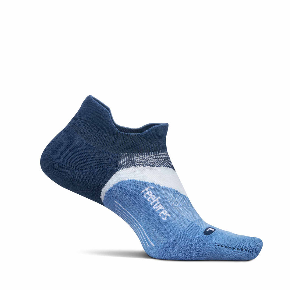 Medial view of the left sock from a pair of Feetures Unisex Elite Light Cushion No Show Tab in the Blue Wave colourway.