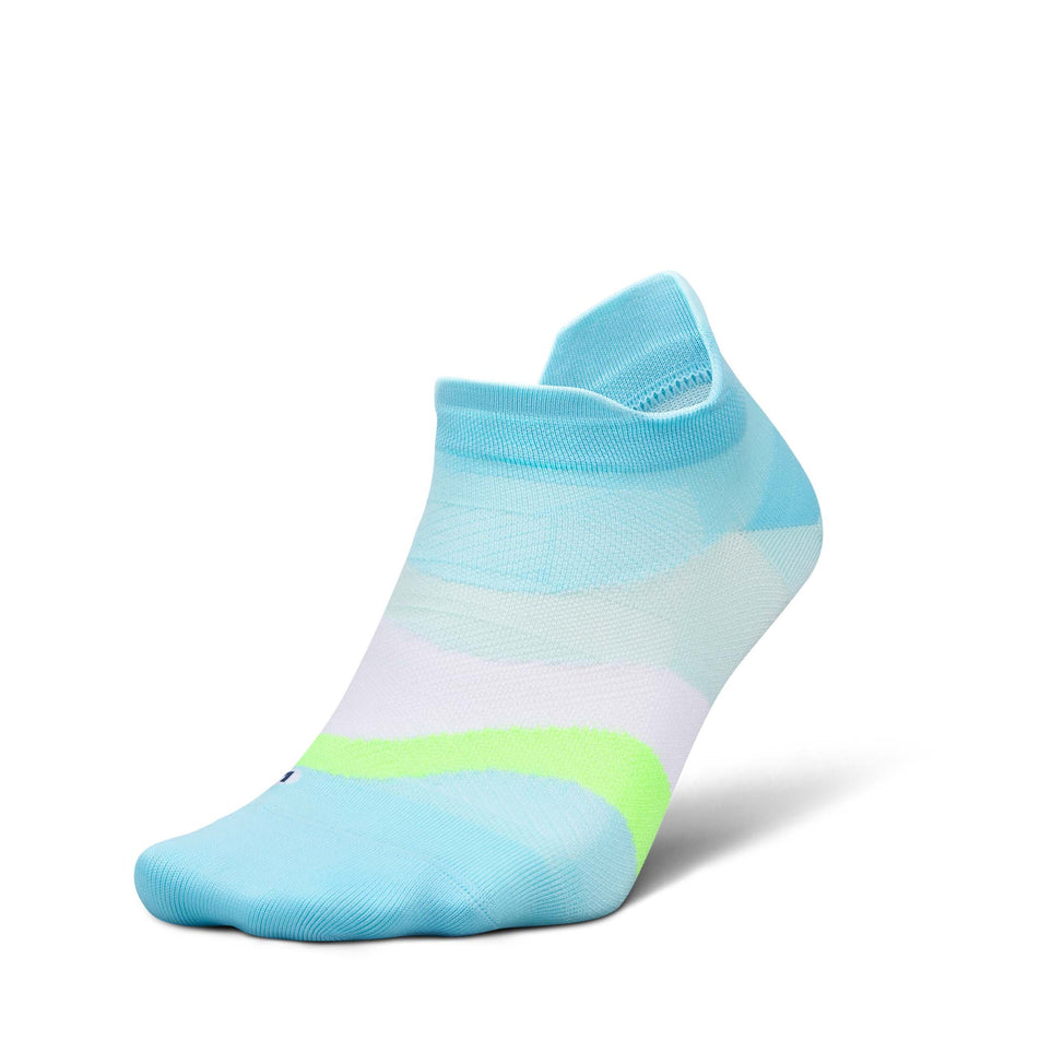 Lateral view of the left sock from a pair of Feetures Unisex Elite Ultra Light No Show Tab in the Cool Plunge colourway.