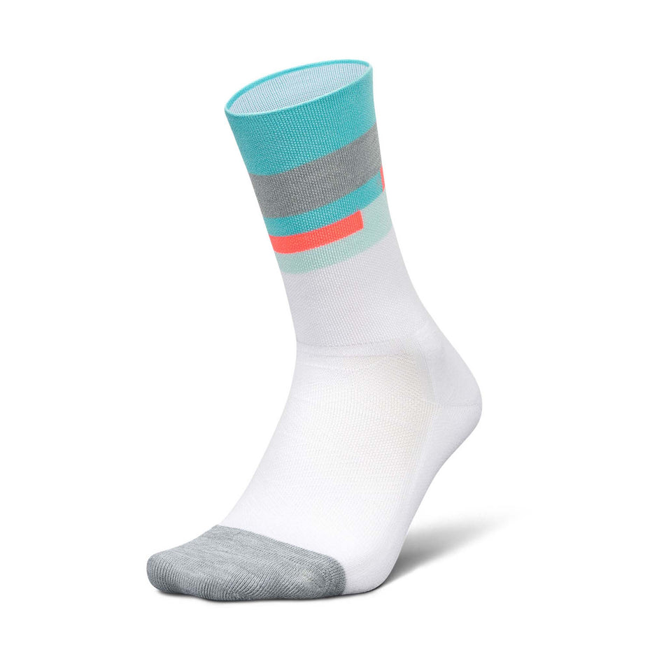 Lateral side of the right sock from a pair of Feetures Unisex Elite Light Cushion Mini Crew in the Aquatic White colourway. (8583383646370)