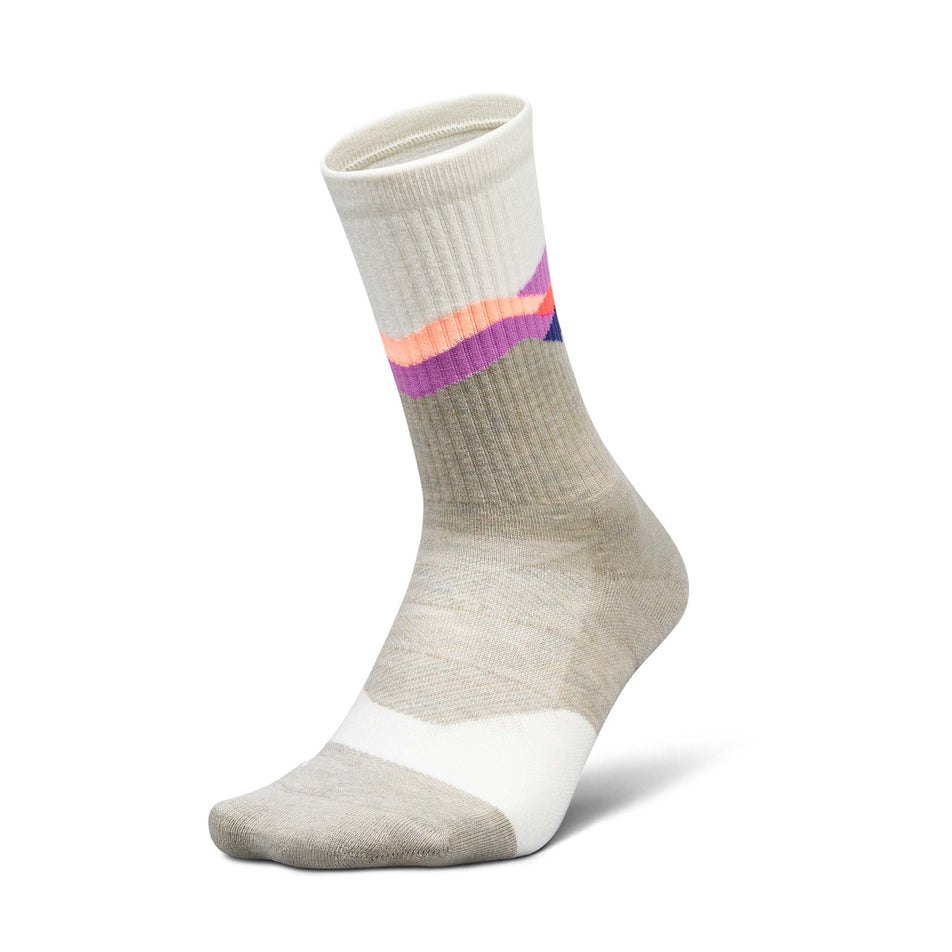 Lateral view of the left sock from a pair of Feetures Unisex Trail Max Cushion Mini Crew in the Mountain High Cream colourway.