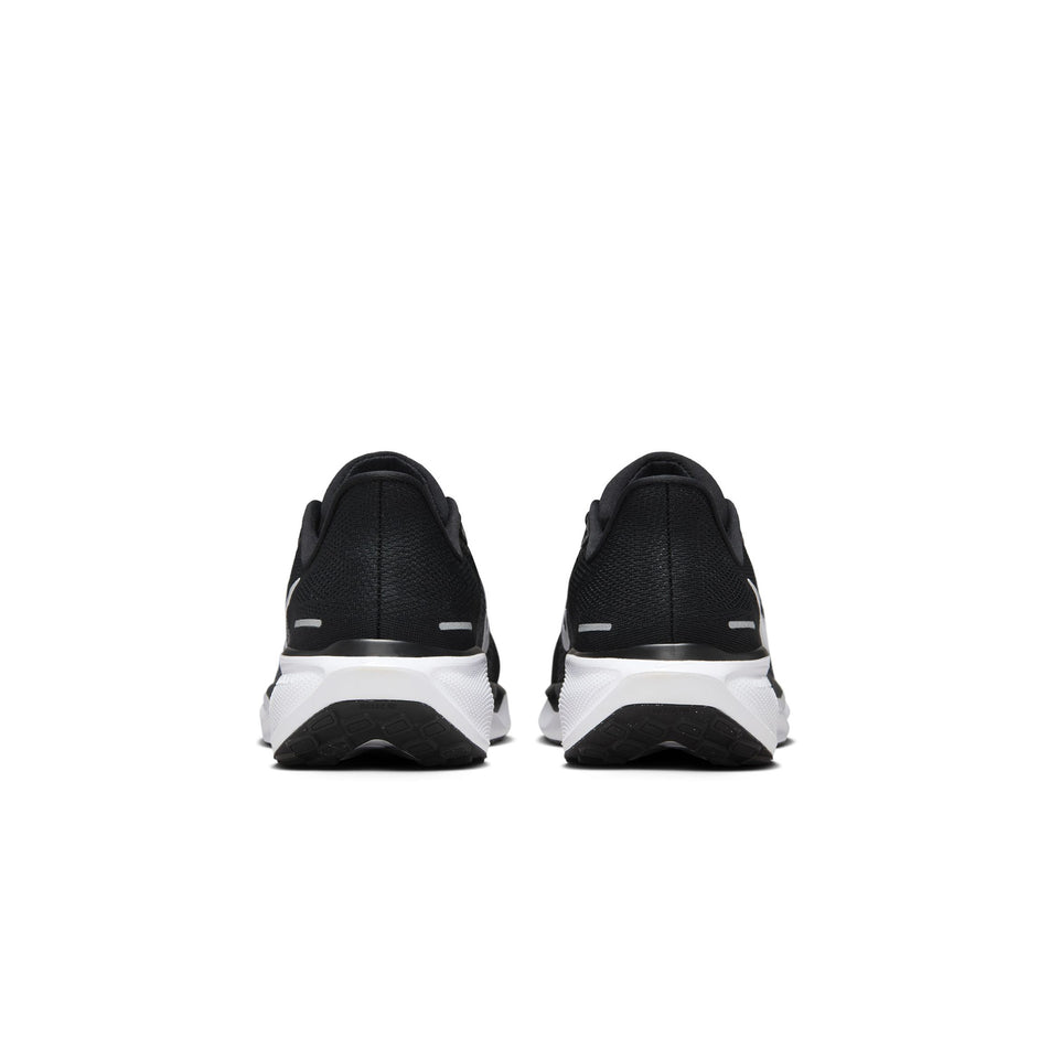 The back of a pair of Nike Men's Pegasus 41 Road Running Shoes in the Black/White-Anthracite colourway. (8503097295010)