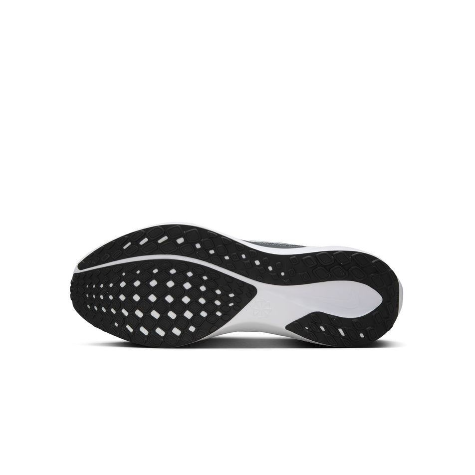 Outsole of the right shoe from a pair of Nike Men's Pegasus 41 Road Running Shoes in the Black/White-Anthracite colourway. (8503097295010)