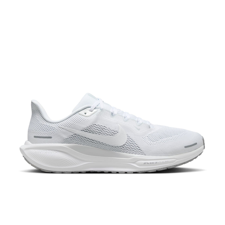 Lateral view of the right shoe from a pair of Nike Men's Pegasus 41 Road Running Shoes in the White/White-Pure Platinum colourway. (8684390776994)