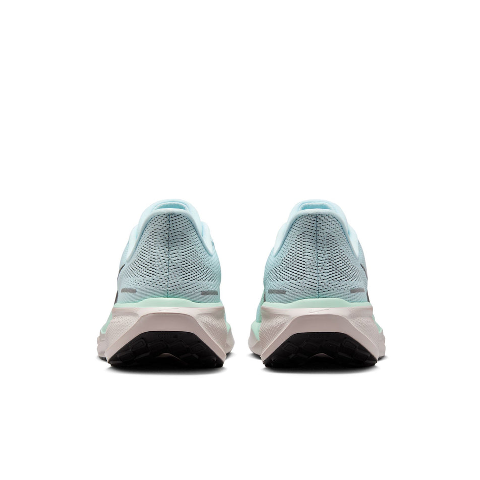 The back of a pair of Nike Men's Pegasus 41 Road Running Shoes in the Glacier Ice/Black-Mint Foam-Hyper Pink colourway. (8684404801698)