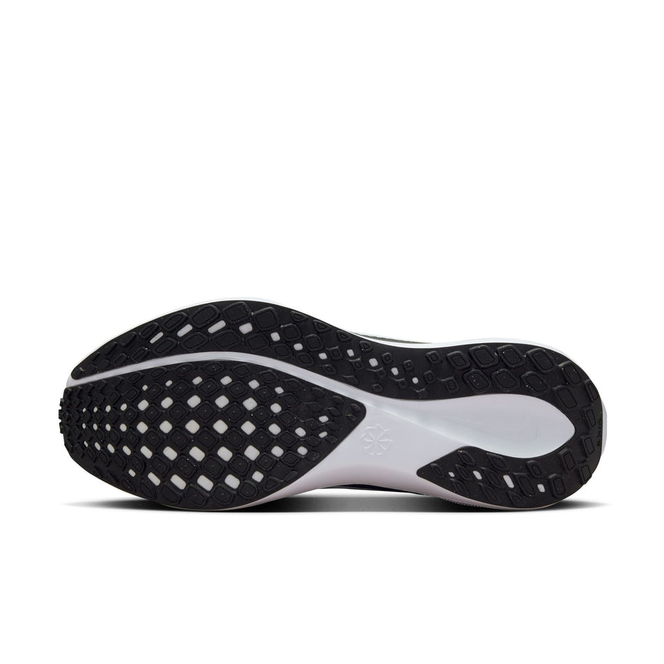 The outsole of the left shoe from a pair of Nike Women's Pegasus 41 Road Running Shoes in the Black/White-Anthracite colourway. (8686780317858)
