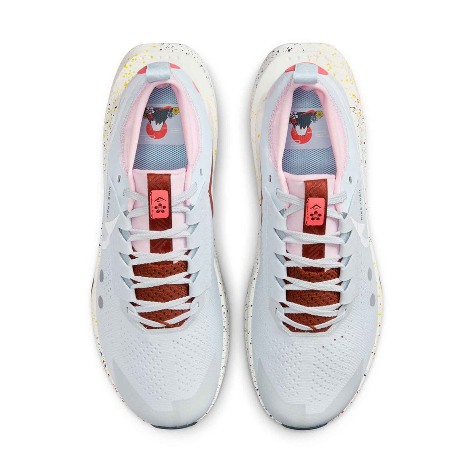 The uppers on a pair of Nike Men's Zegama Trail 2 Running Shoes in the Pure Platinum/White-Football Grey colourway. (8614521864354)