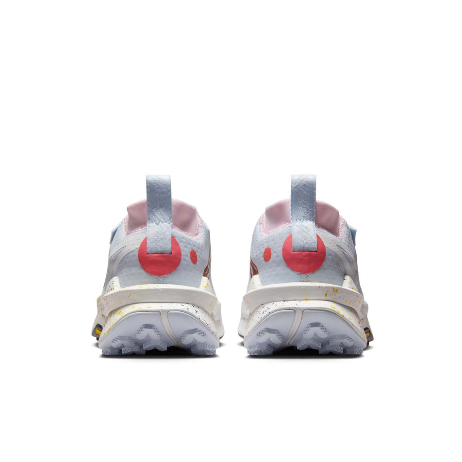The back of a pair of Nike Women's Zegama Trail 2 Running Shoes in the Pure Platinum/White-Football Grey colourway. (8615663337634)