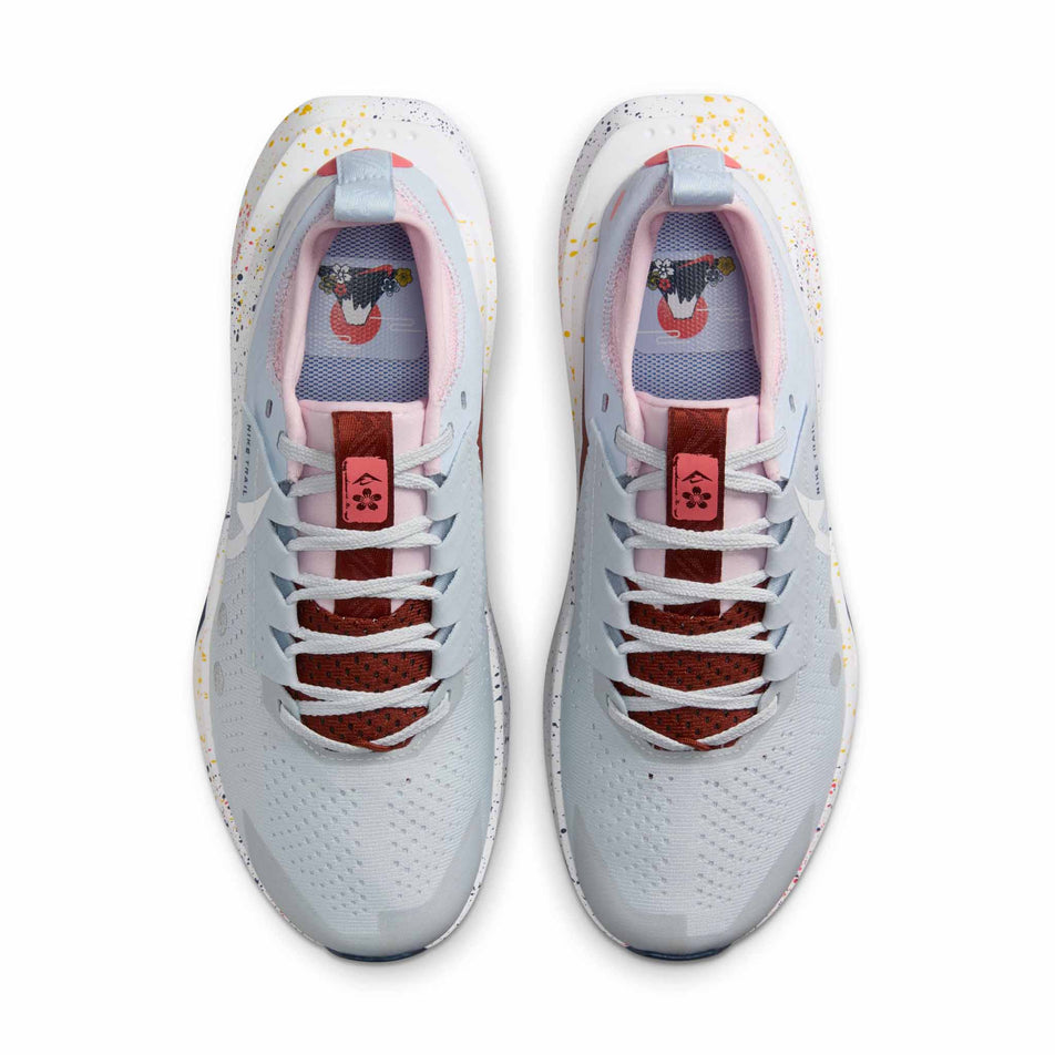 The uppers on a pair of Nike Women's Zegama Trail 2 Running Shoes in the Pure Platinum/White-Football Grey colourway. (8615663337634)