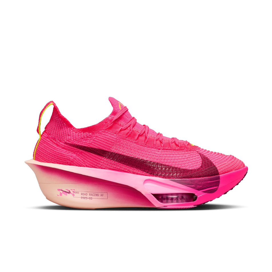 Lateral view of the right shoe from a pair of Nike Women's Alphafly 3 Road Racing Shoes in the Hyper Pink/Bordeaux-Crimson Tint colourway. (8756127072418)
