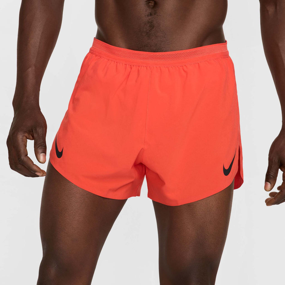Front view of a model wearing the Nike Men's AeroSwift Dri-FIT ADV 4