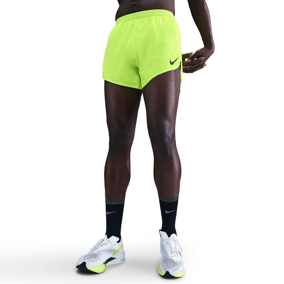 Front view of a model wearing the Nike Men's AeroSwift Dri-FIT ADV 4