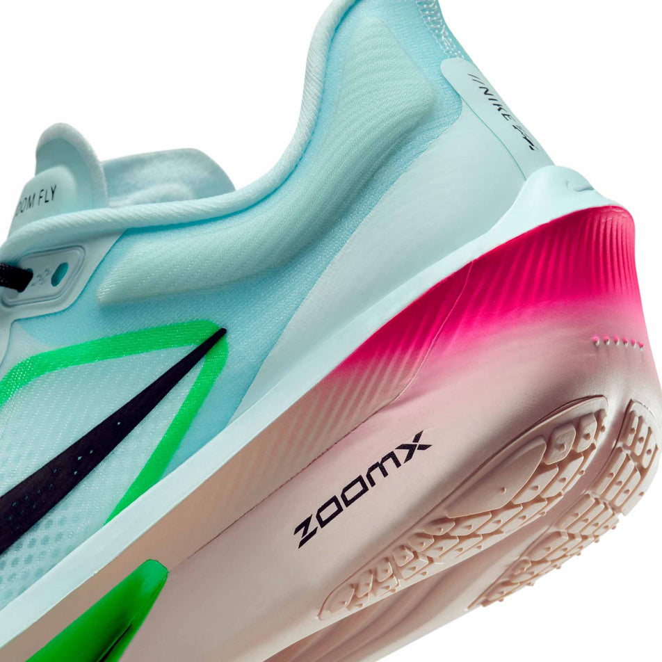 Close up of the midsole of the left shoe from a pair of Nike Women's Zoom Fly 6 Road Running Shoes in the Glacier Ice/Black-Hyper Pink-Green Shock colourway. (8684678250658)