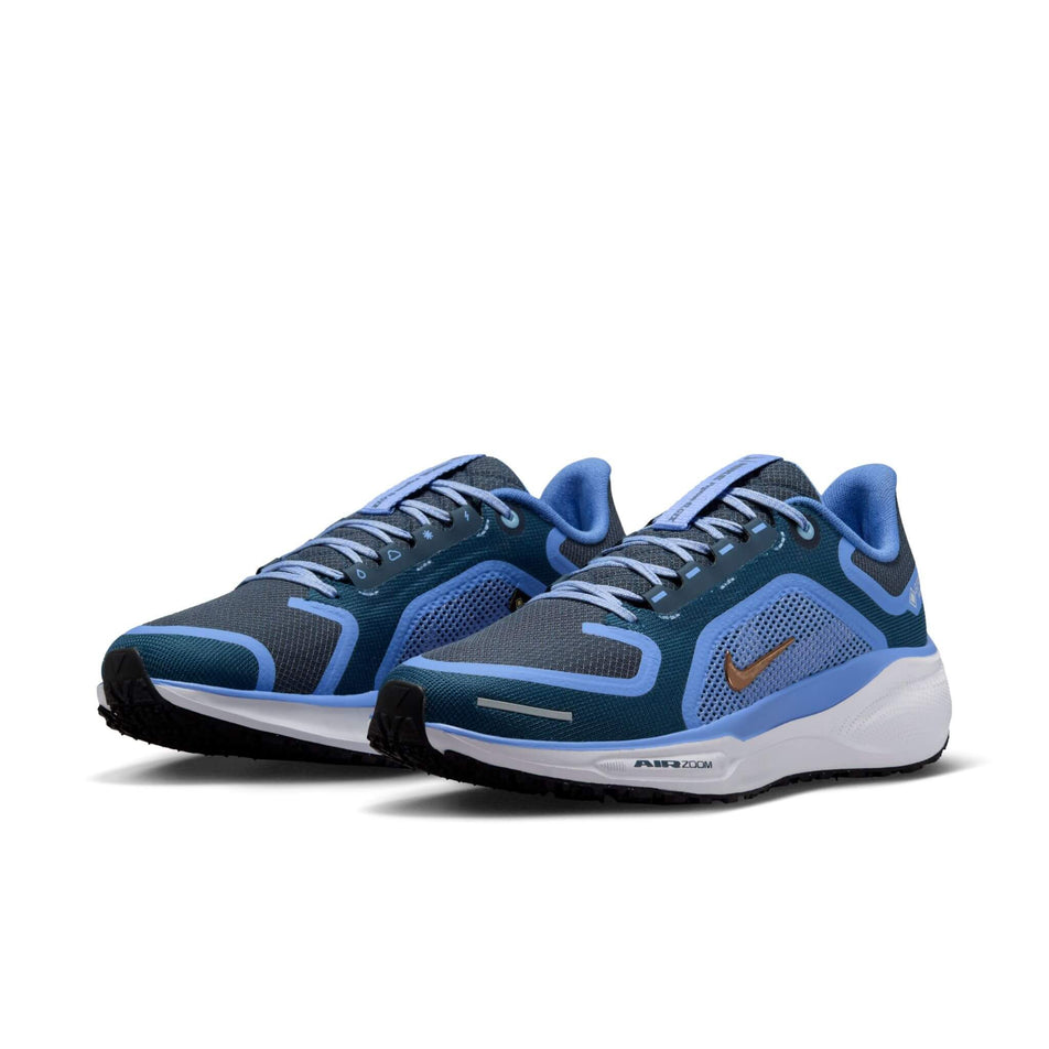 A pair of Nike Women's Pegasus 41 GORE-TEX Waterproof Road Running Shoes in the Cobalt/Bliss/Mtlc Red Bronze-Armory Navy colourway. (8506860634274)