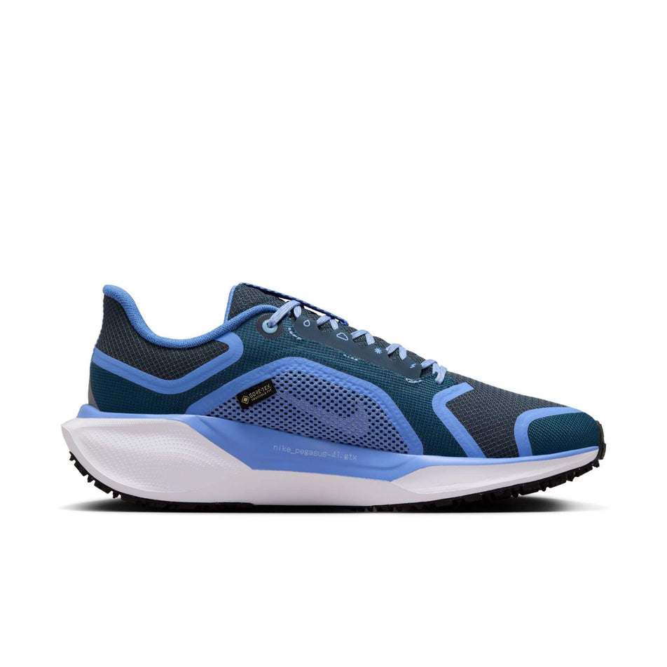 Medial side of the left shoe from a pair of Nike Women's Pegasus 41 GORE-TEX Waterproof Road Running Shoes in the Cobalt/Bliss/Mtlc Red Bronze-Armory Navy colourway. (8506860634274)