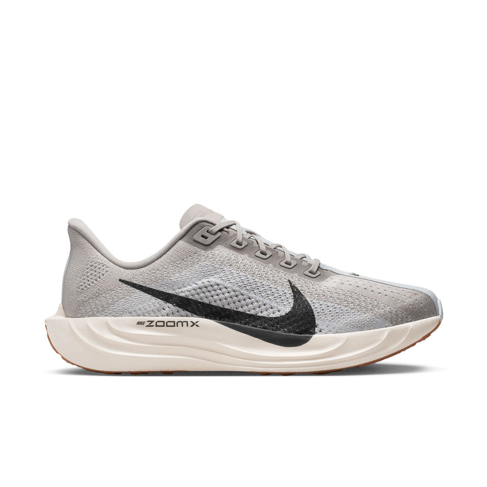 Lateral view of the right shoe from a pair of Nike Men's Pegasus Plus Road Running Shoes in the College Grey/Medium Ash-Pure Platinum colourway. (8754768019618)