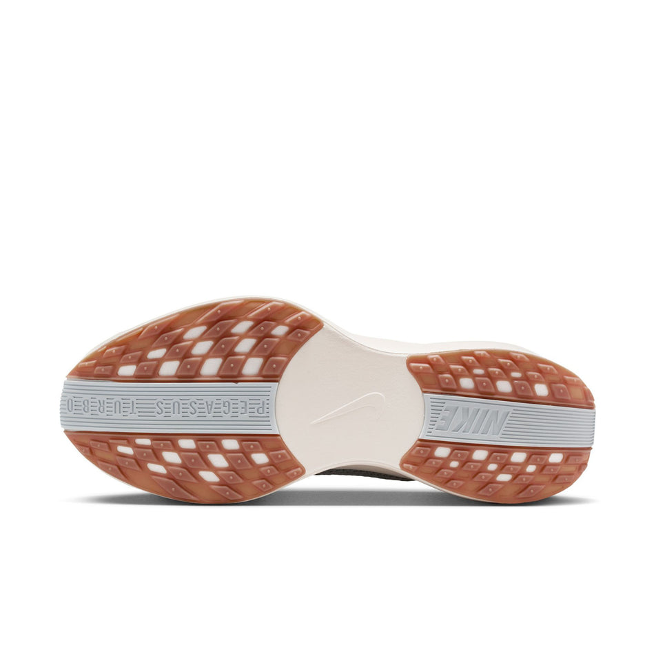 The outsole of the left shoe from a pair of Nike Men's Pegasus Plus Road Running Shoes in the College Grey/Medium Ash-Pure Platinum colourway. (8754768019618)