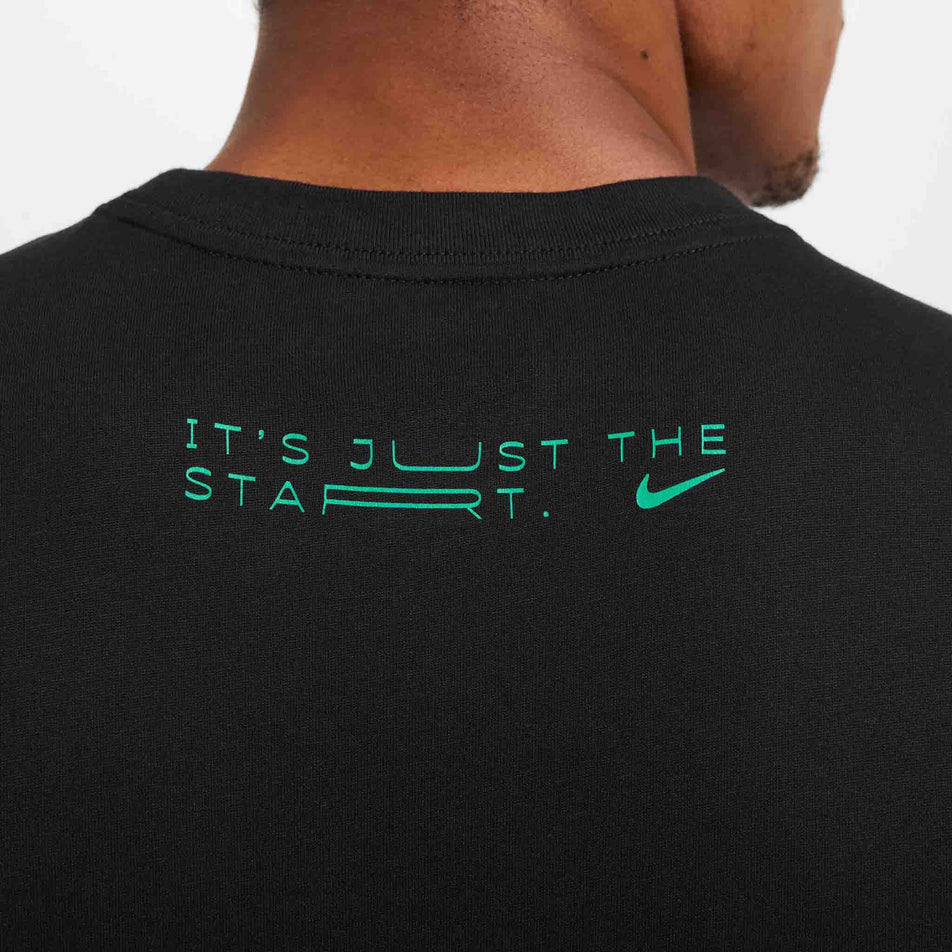 Close-up back view of a model wearing the Nike Men's