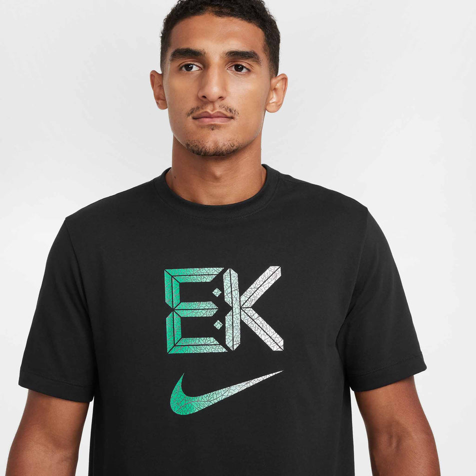 Close-up front view of a model wearing the Nike Men's