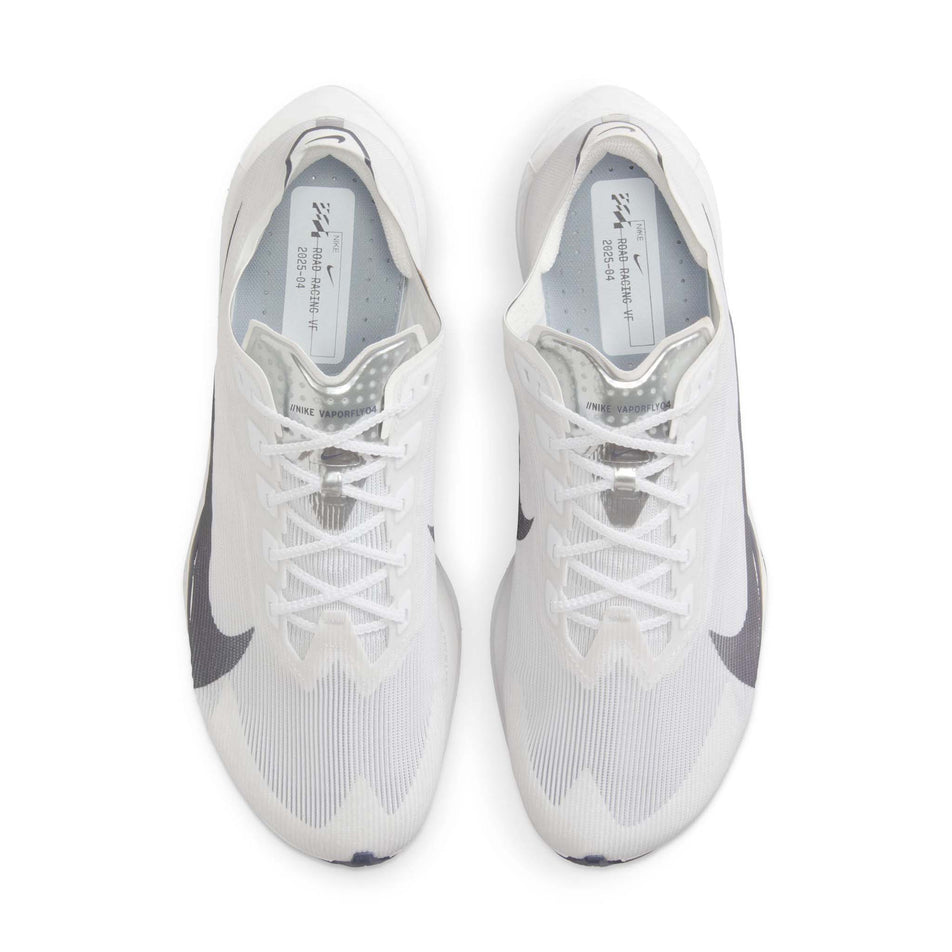 The uppers on a pair of Nike Men's Vaporfly 4 Road Racing Shoes in the White/Gridiron-Obsidian Mist colourway. (8613796184226)