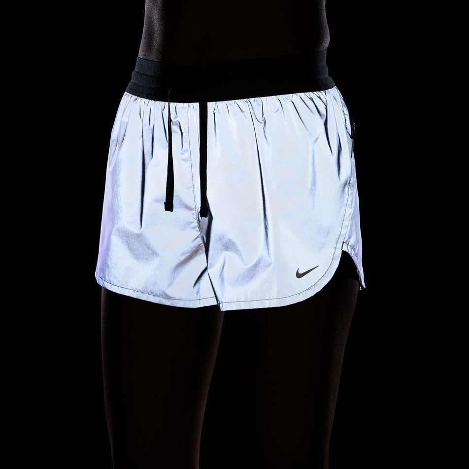 Front view of a model wearing a pair of Nike Women's Running Division 3