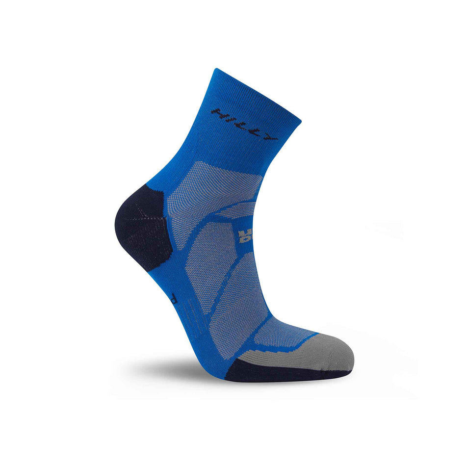 The right sock from a pair of Hilly Unisex Marathon Fresh Anklet Running Socks in the Cobalt/Iron colourway. (8597779611810)