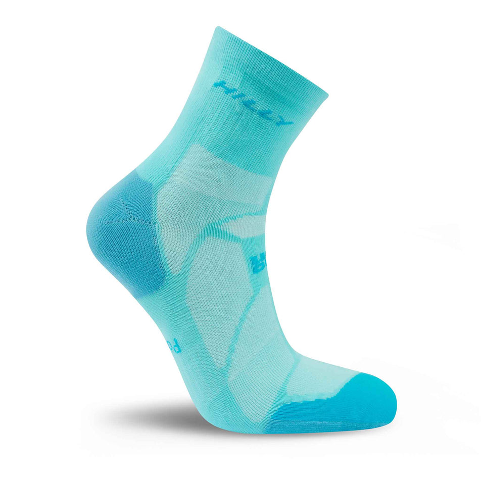 Lateral view of the right sock from a pair of Hilly Unisex Marathon Fresh Anklet in the Larimar/Peacock colourway.