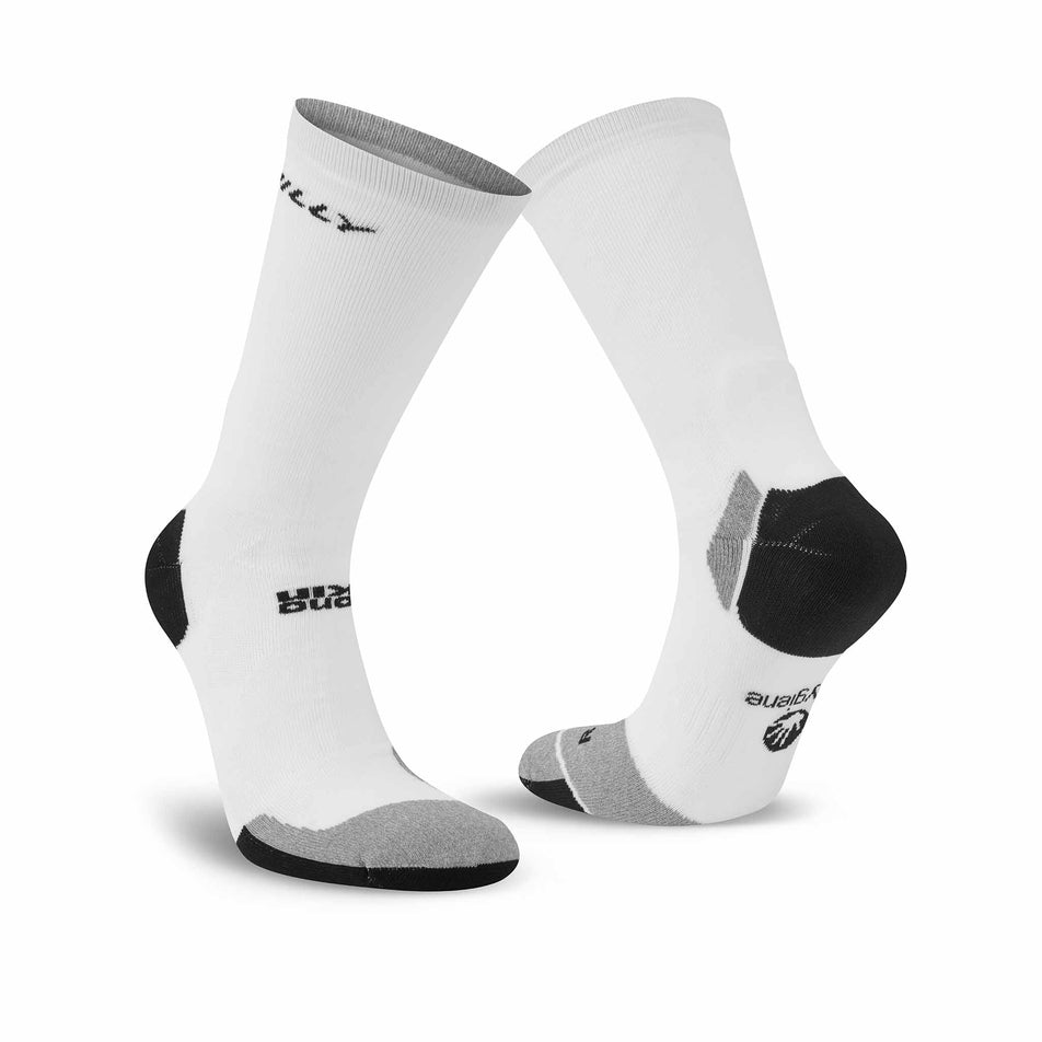 A pair of Hilly Unisex Marathon Fresh Crew Running Socks in the White/Grey colourway. (8597824536738)