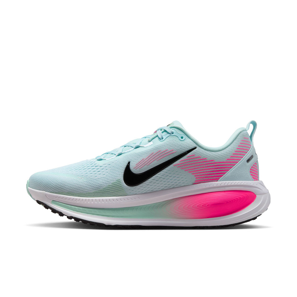 Medial view of the right shoe from a pair of Nike Men's Vomero 18 Road Running Shoes in the Glacier Blue/Black-White-Hyper Pink colourway. (8684580896930)