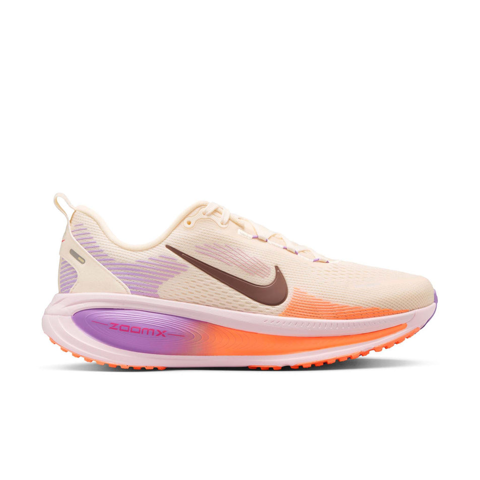 Lateral view of the right shoe from a pair of Nike Women's Vomero 18 Road Running Shoes in the Chalk/Tattoo-Pink Foam-Bright Violet colourway.
