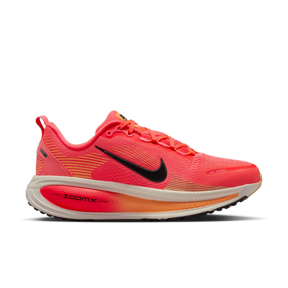 Lateral view of the right shoe from a pair of Nike Women's Vomero 18 Road Running Shoes in the Hot Lava/Black-Chalk-Orange Pulse colourway.
