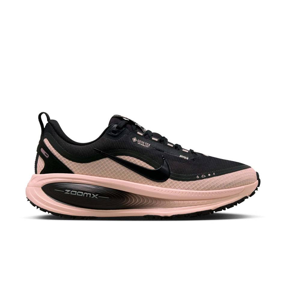 Lateral view of the right shoe from a pair of Nike Women's Vomero 18 GORE-TEX Road Running Shoes in the Black/Black-Crimson Tint-Black colourway. (8756162494626)