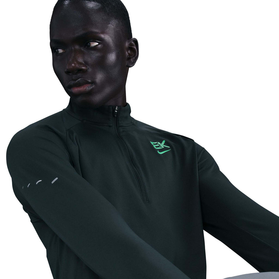 Front view of a model wearing the Nike Men's Stride