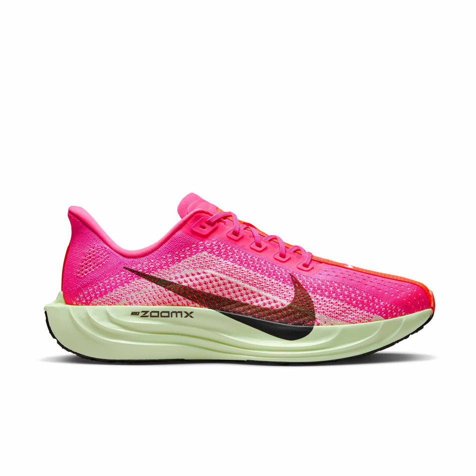 Lateral view of the right shoe from a pair of Nike Men's Pegasus Plus Road Running Shoes in the Hyper Pink/Sequoia-Bright Crimson colourway. (8614436044962)