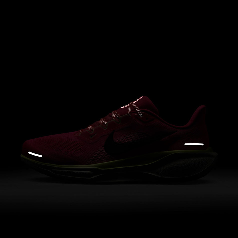 The reflective graphics on the lateral side of the left shoe from a pair of Nike Men's Pegasus 41 Road Running Shoes in the Hyper Pink/Sequoia-Guava Ice colourway. (8620728484002)