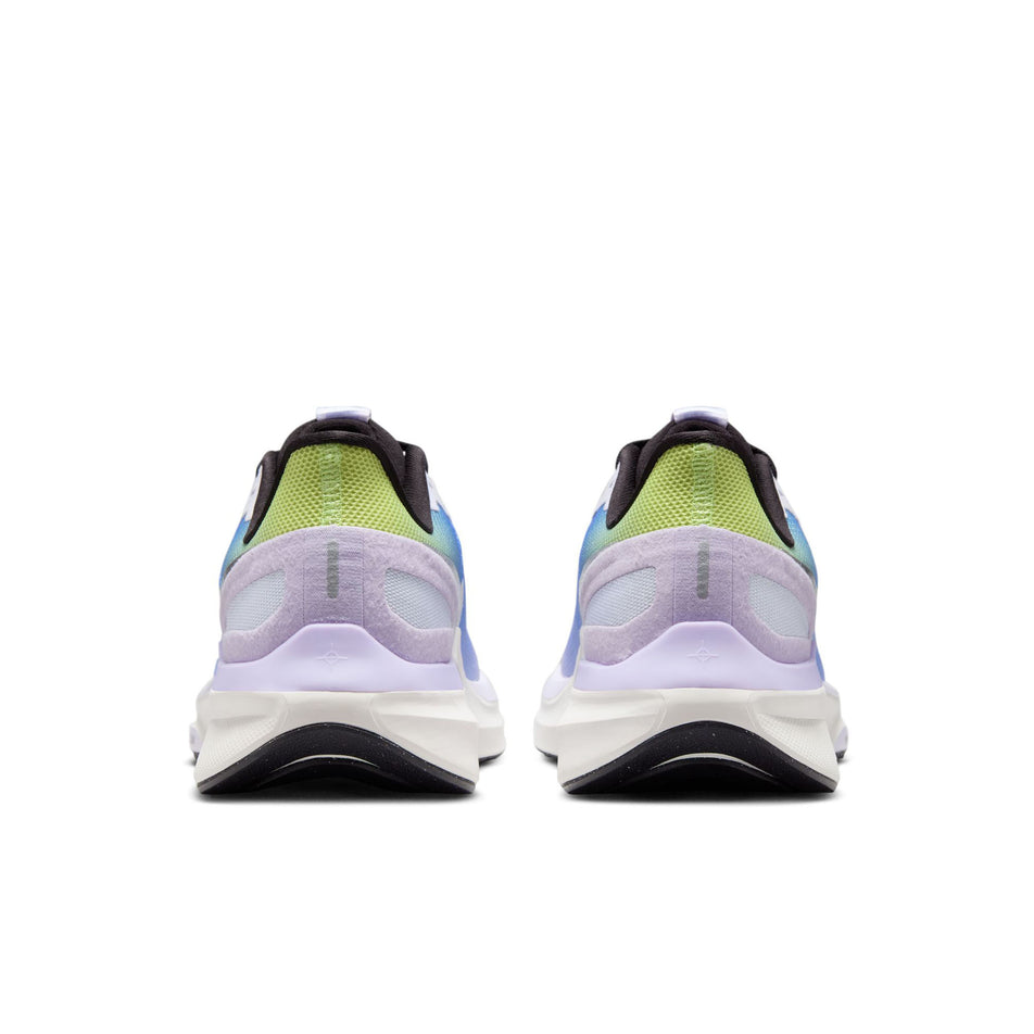 The back of a pair of Nike Women's Structure 25 SE Road Running Shoes in the Amethyst Tint/Metallic Gold-Black colourway. (8615551631522)
