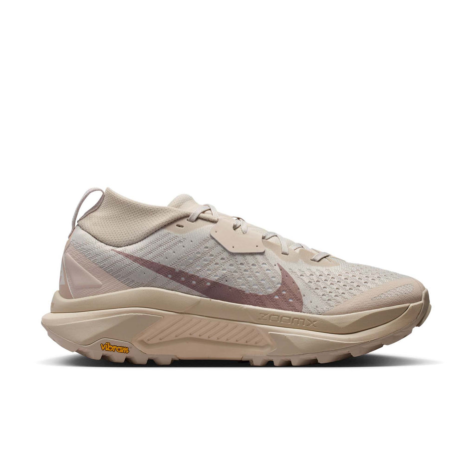 Lateral view of the right shoe from a pair of Nike Men's ACG Zegama Trail Running Shoes in the Cream II/Diffused Taupe-Light Orewood Brown colourway.