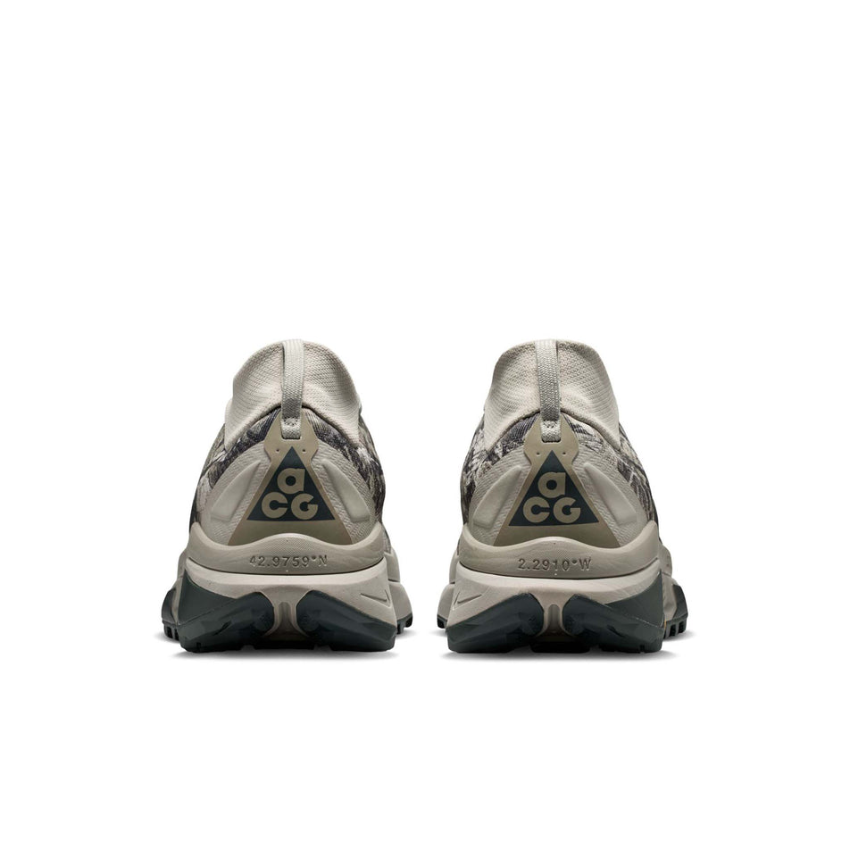 The back of a pair of Nike Men's ACG Zegama Trail Running Shoes in the Spruce Fog/Black Spruce-Sea Glass-Black colourway.