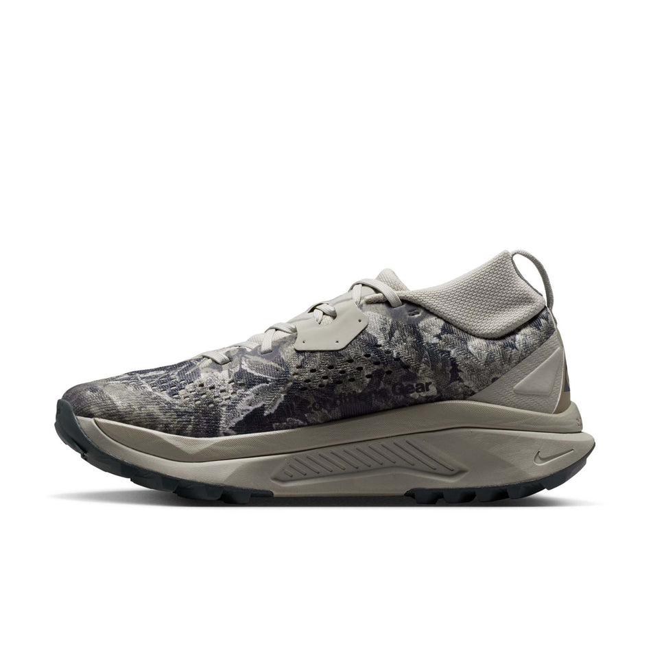 Medial view of the right shoe from a pair of Nike Women's ACG Zegama Trail Running Shoes in the Spruce Fog/Black Spruce-Sea Glass-Black colourway.