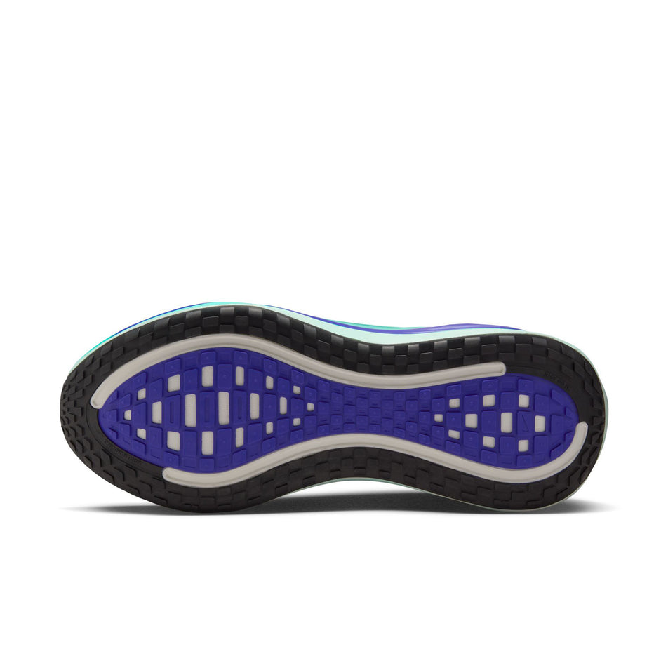 The outsole of the left shoe from a pair of Nike Men's Vomero Plus Road Running Shoes in the White/Black-Bright Concord-Hyper Turquoise colourway. (8754894471330)